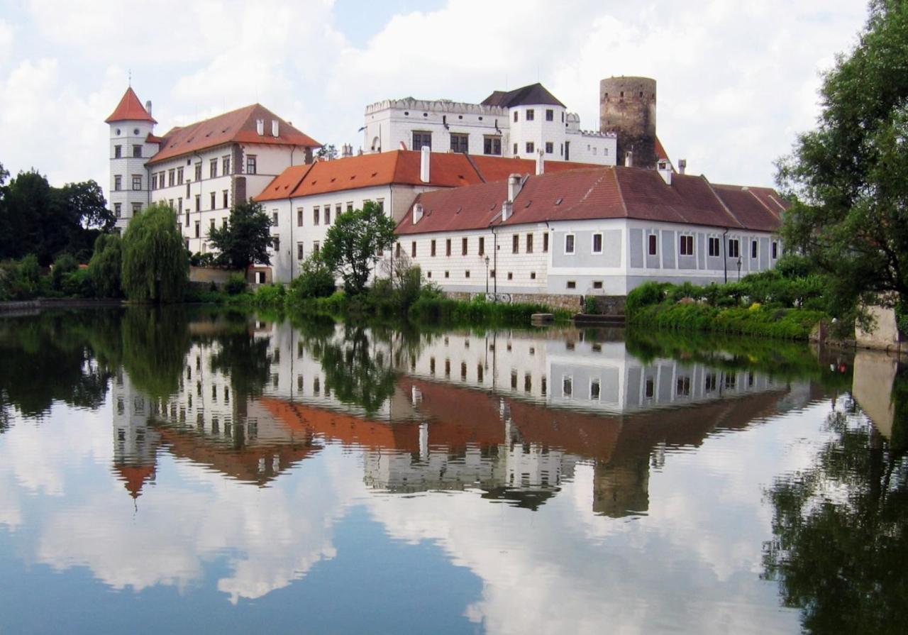 Only Apartments Jindřichŭv Hradec Exterior photo